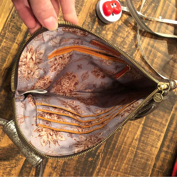 HOBO Metallic Gold and Rich Brown Wristlet - Picture 4 of 10